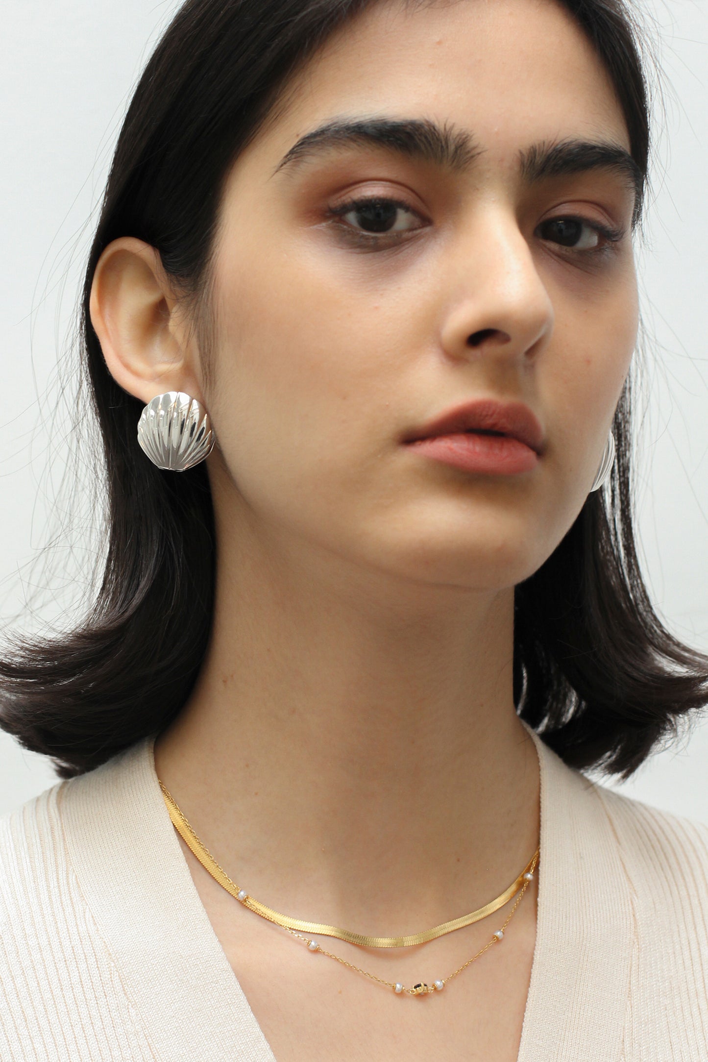 Clam Shell Stud Earrings